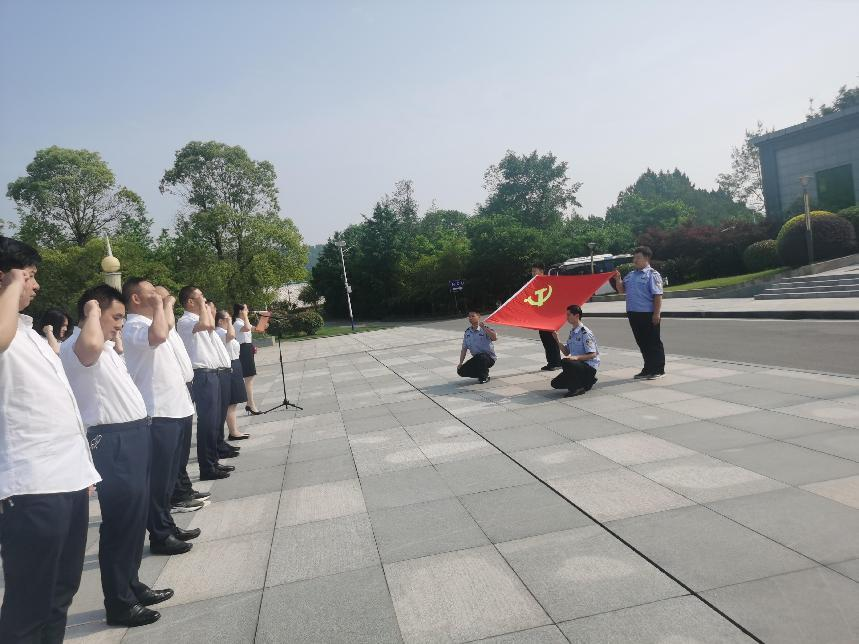 走進(jìn)廉政教育基地，以案為鑒警鐘長鳴