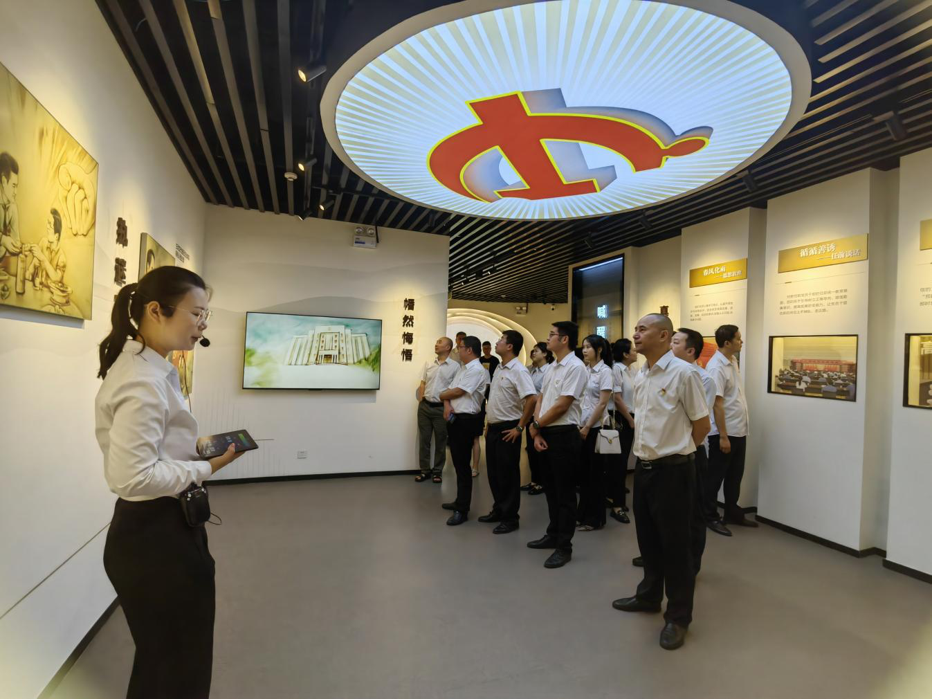 市秦巴農(nóng)擔公司開展“學習黨規(guī)黨紀、筑牢廉潔底線”黨紀學習主題黨日活動